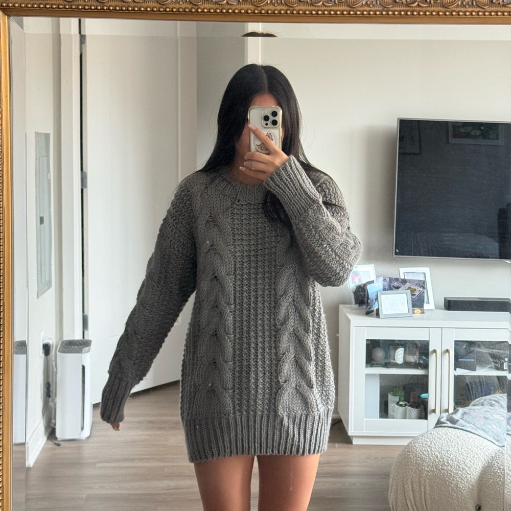 UNIF gray sweater